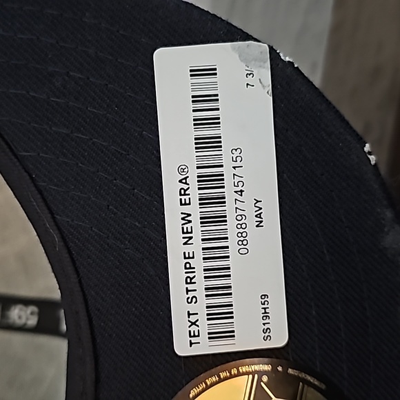 Supreme fitted hat - Picture 2 of 5